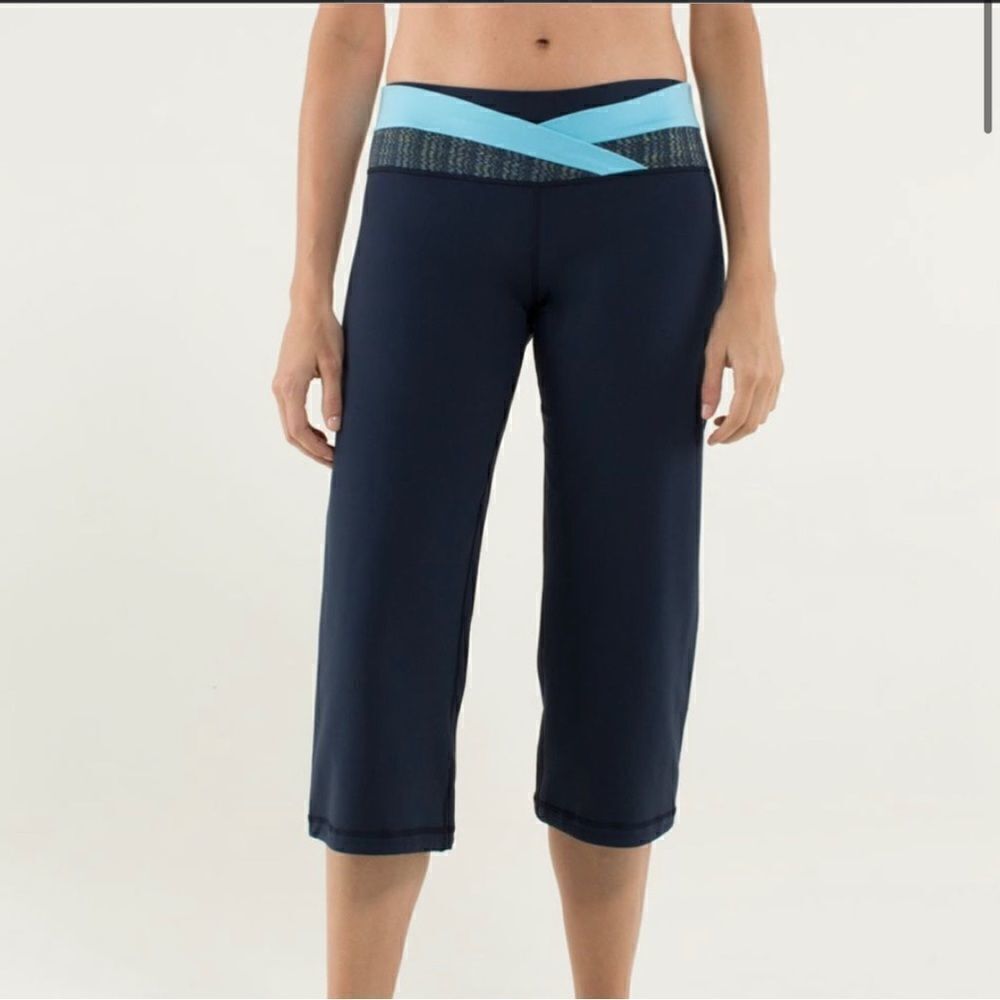 LULULEMON Dharana Crop - Navy